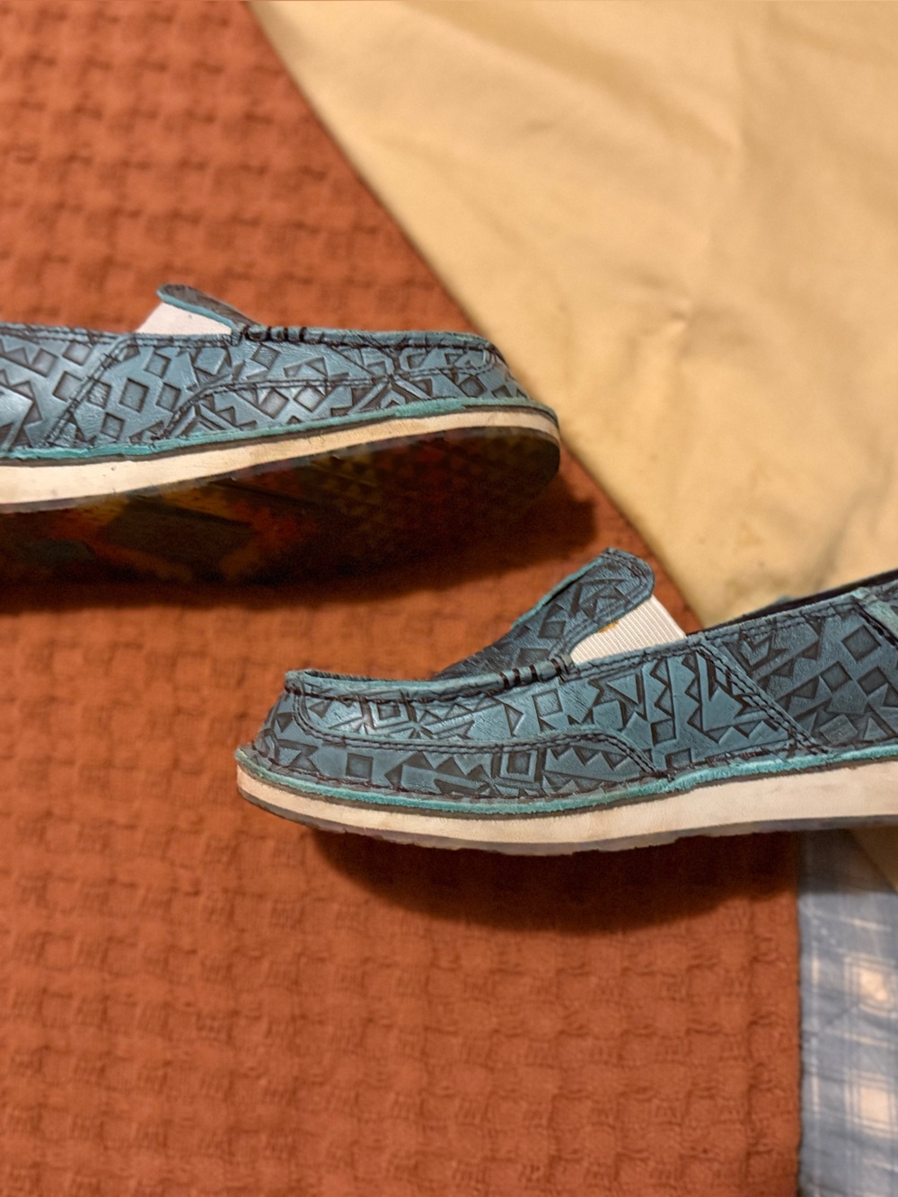 Ariat Teal Slip-On Loafers with Geometric Emboss 8.5 - Picture 2 of 5